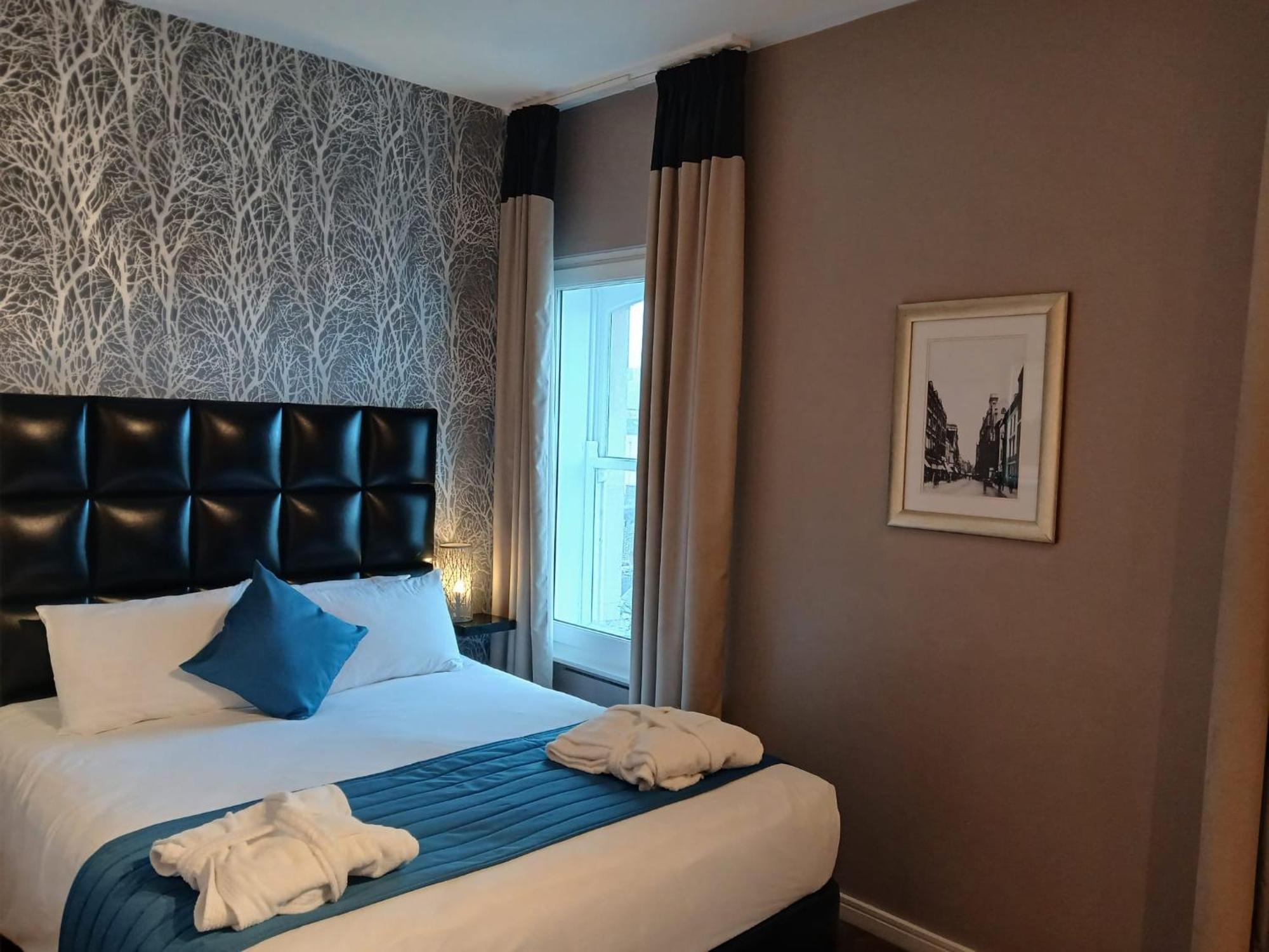 The Royal 4*