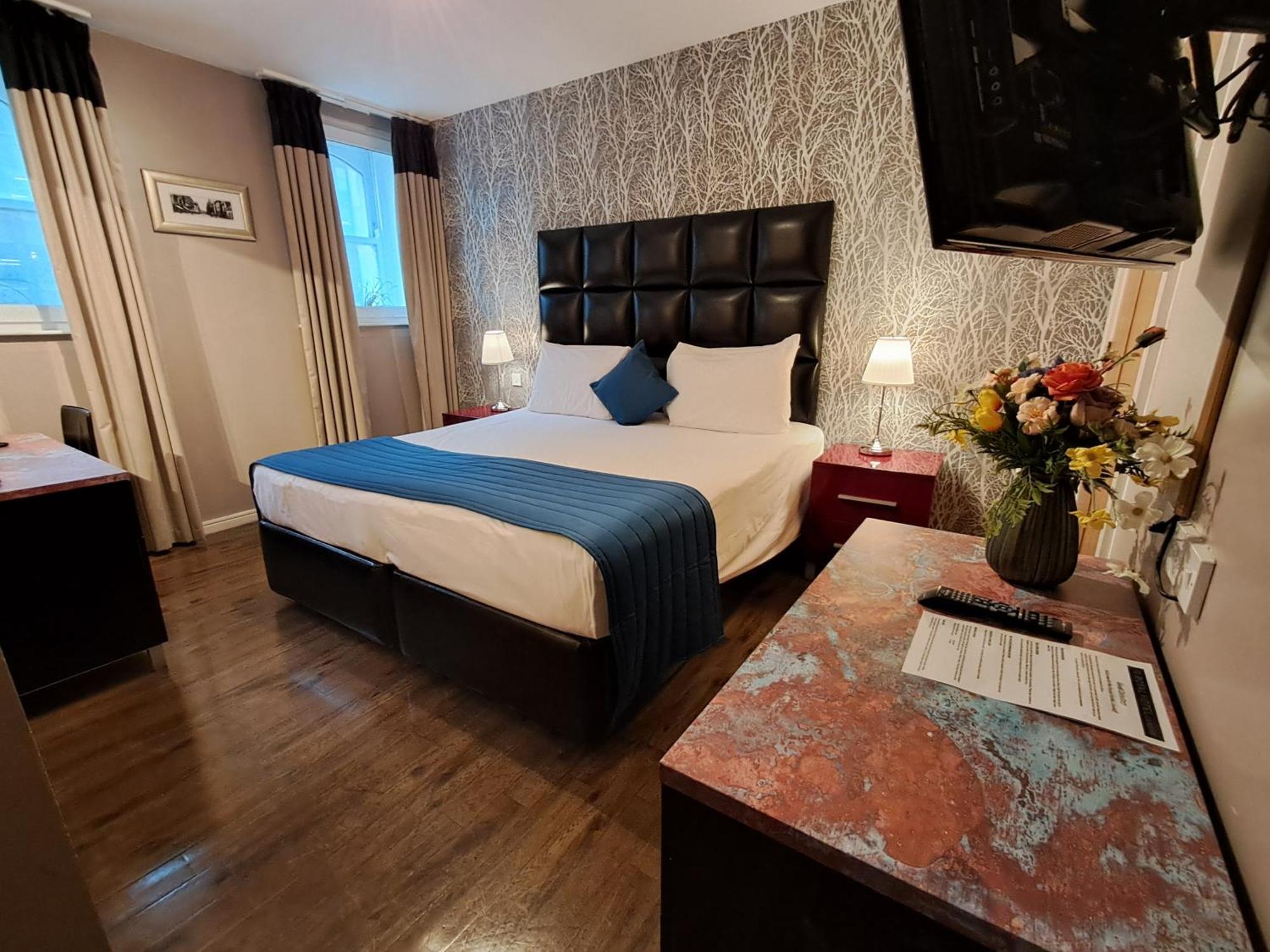 The Royal 4*