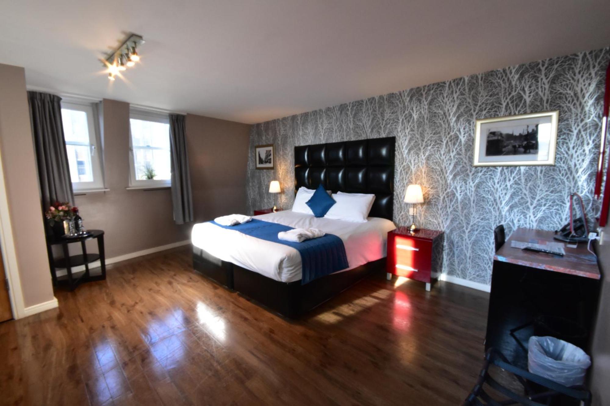 The Royal 4* Кардифф
